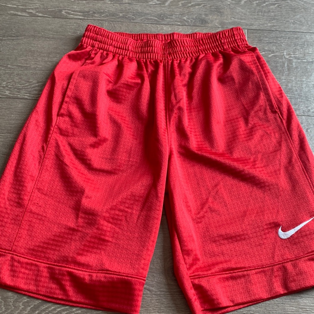 Boys size large Nike drifit shorts. Size X-Large